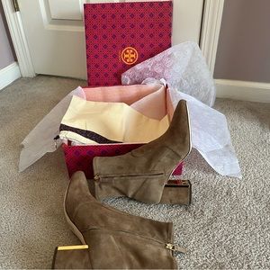 Tory Burch Gigi 70 mm Stretch Suede bootie